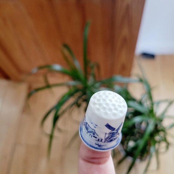 Vintage Farm Scene with Windmill, Farm Houses & Birds Thimble - Picture 7 of 15